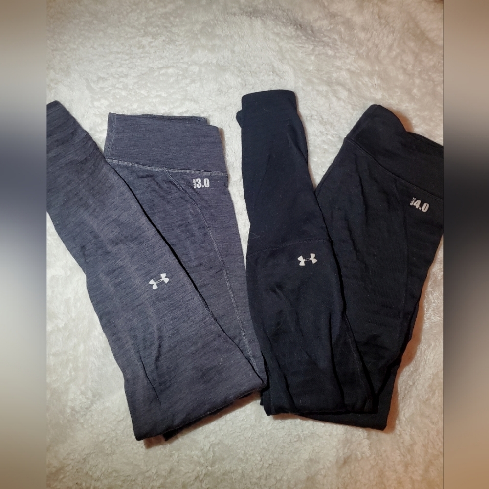 2 pairs of Under Armour leggings size xs